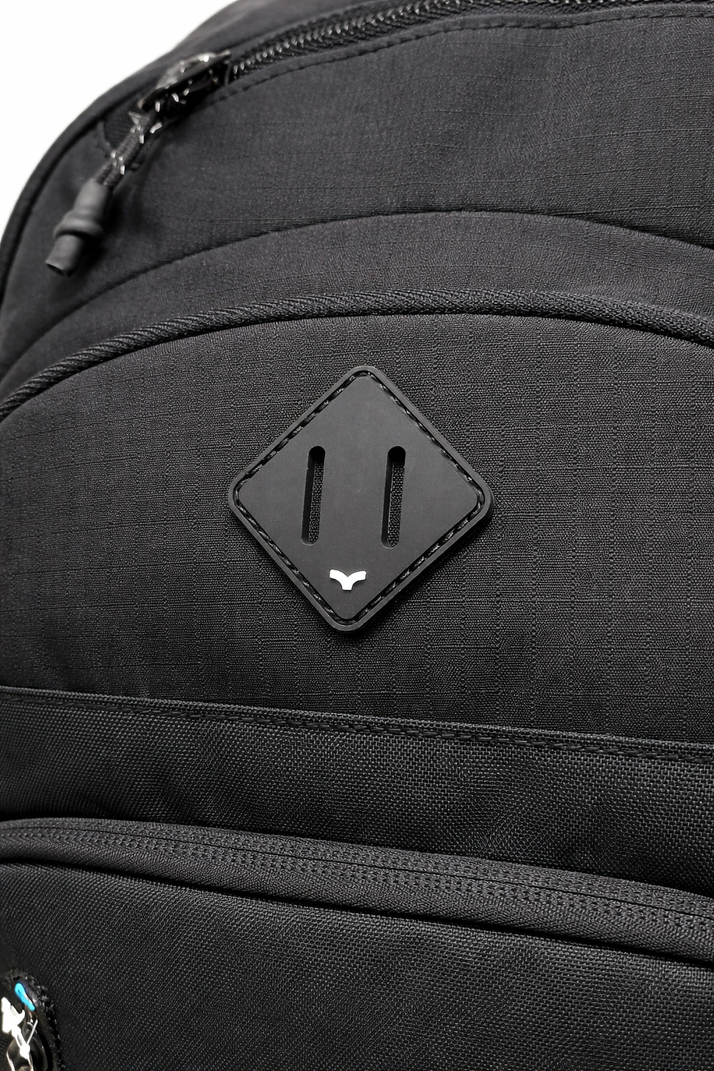 MOCHILA BADUS / PORTA LAPTOP / MODELO BONDI / DE 33 L / COLOR NEGRO