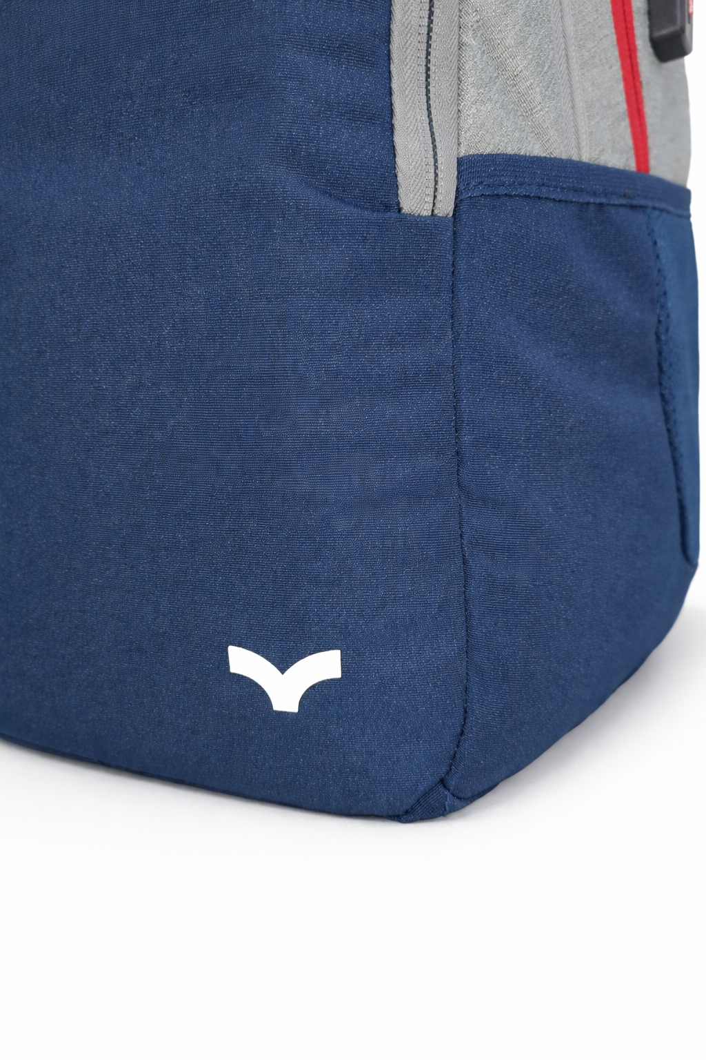 MOCHILA BADUS / PORTA LAPTOP / MODELO MALIBU / DE 33 L / COLOR GRIS AZUL ROJO
