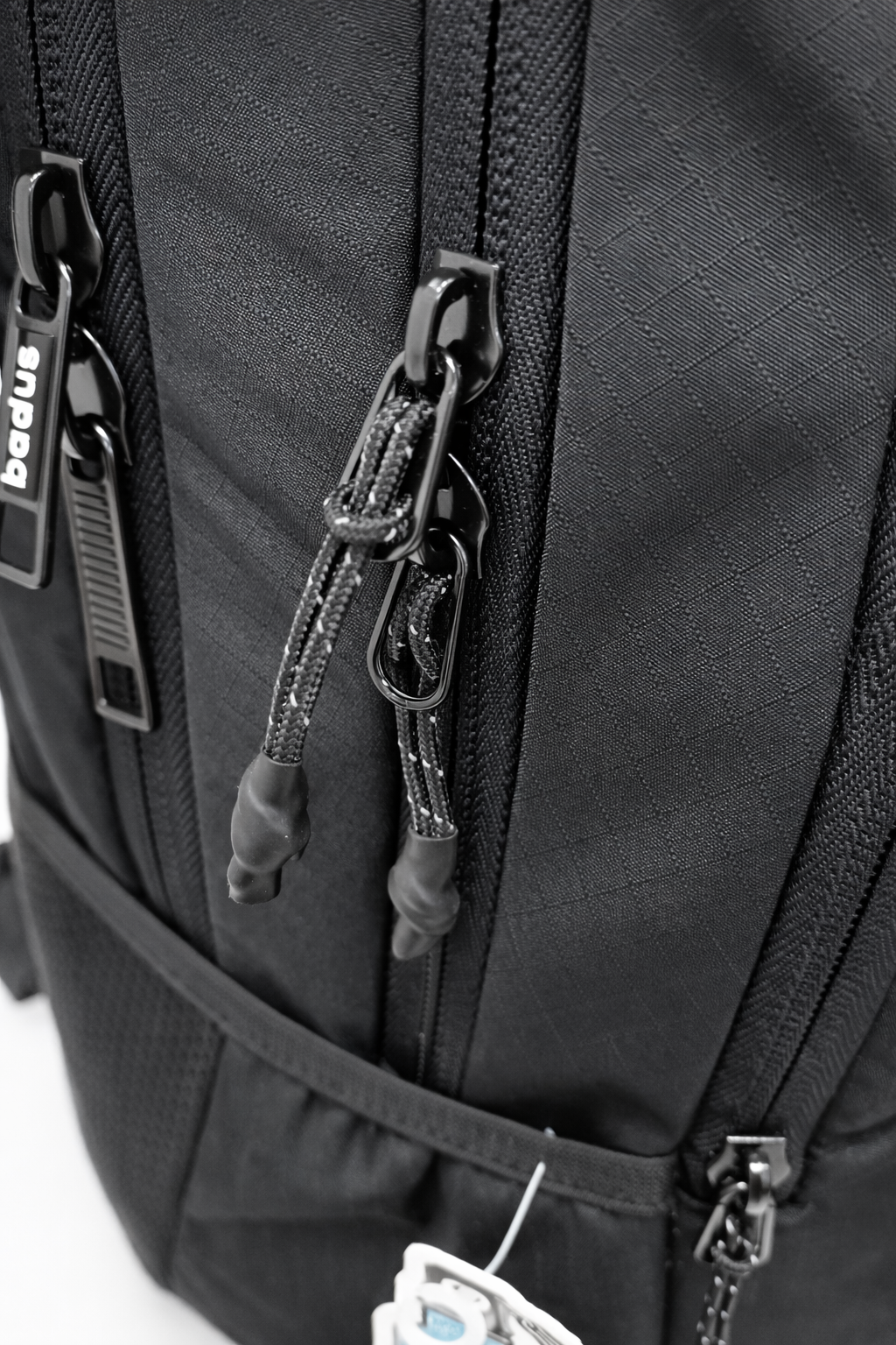 MOCHILA BADUS / PORTA LAPTOP / MODELO MALIBU / DE 33 L / COLOR NEGRO