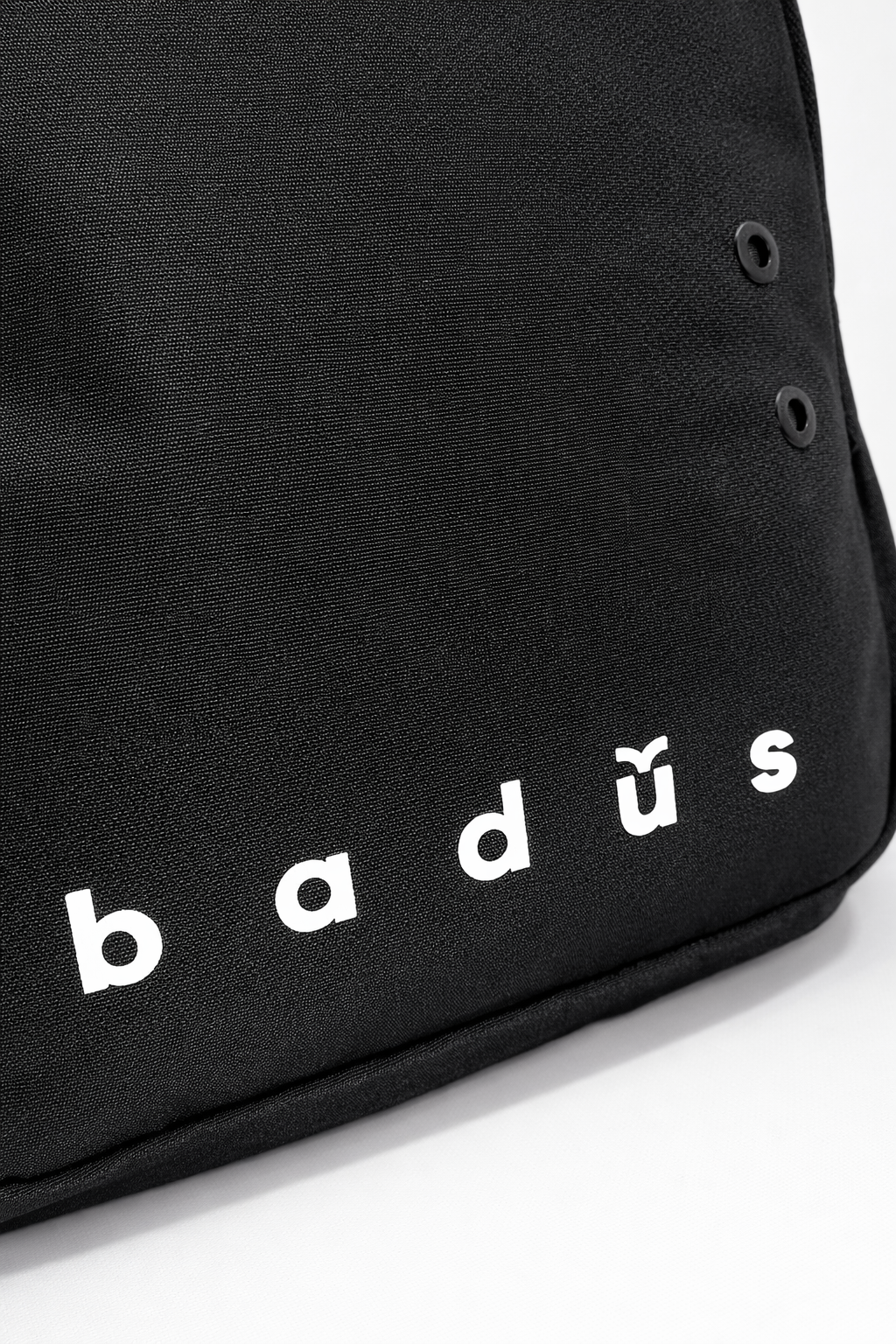 MOCHILA BADUS / PORTA LAPTOP / MODELO VENICE / DE 33 L / COLOR NEGRO
