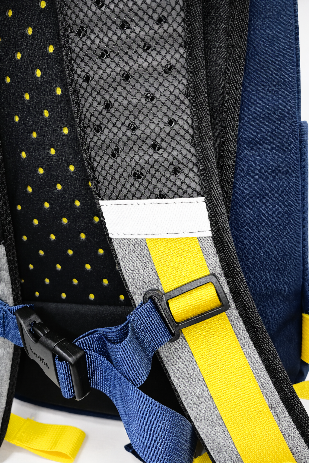 MOCHILA BADUS / PORTA LAPTOP / MODELO MALIBU / DE 33 L / COLOR GRIS AZUL AMARILLO