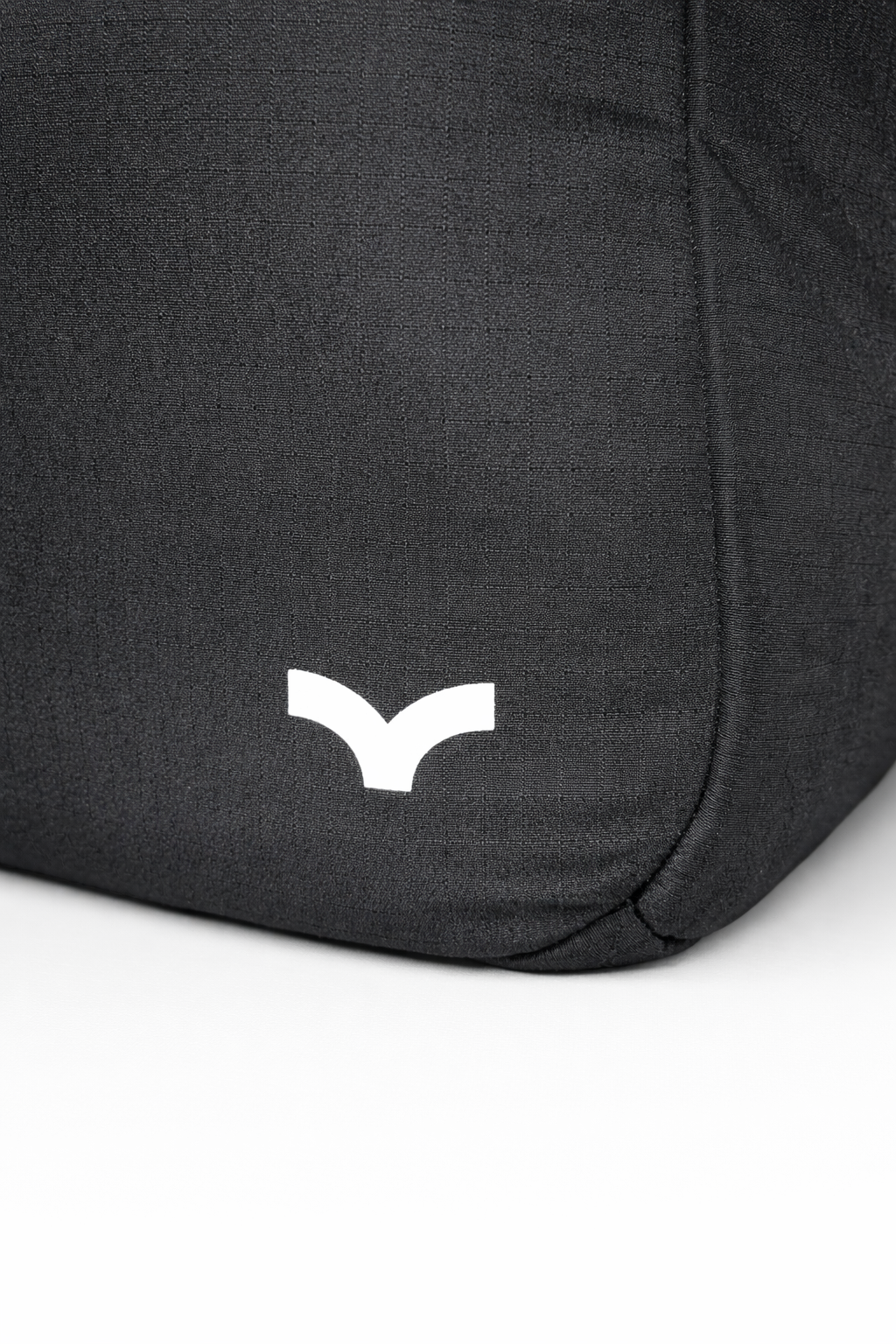 MOCHILA BADUS / PORTA LAPTOP / MODELO MALIBU / DE 33 L / COLOR NEGRO