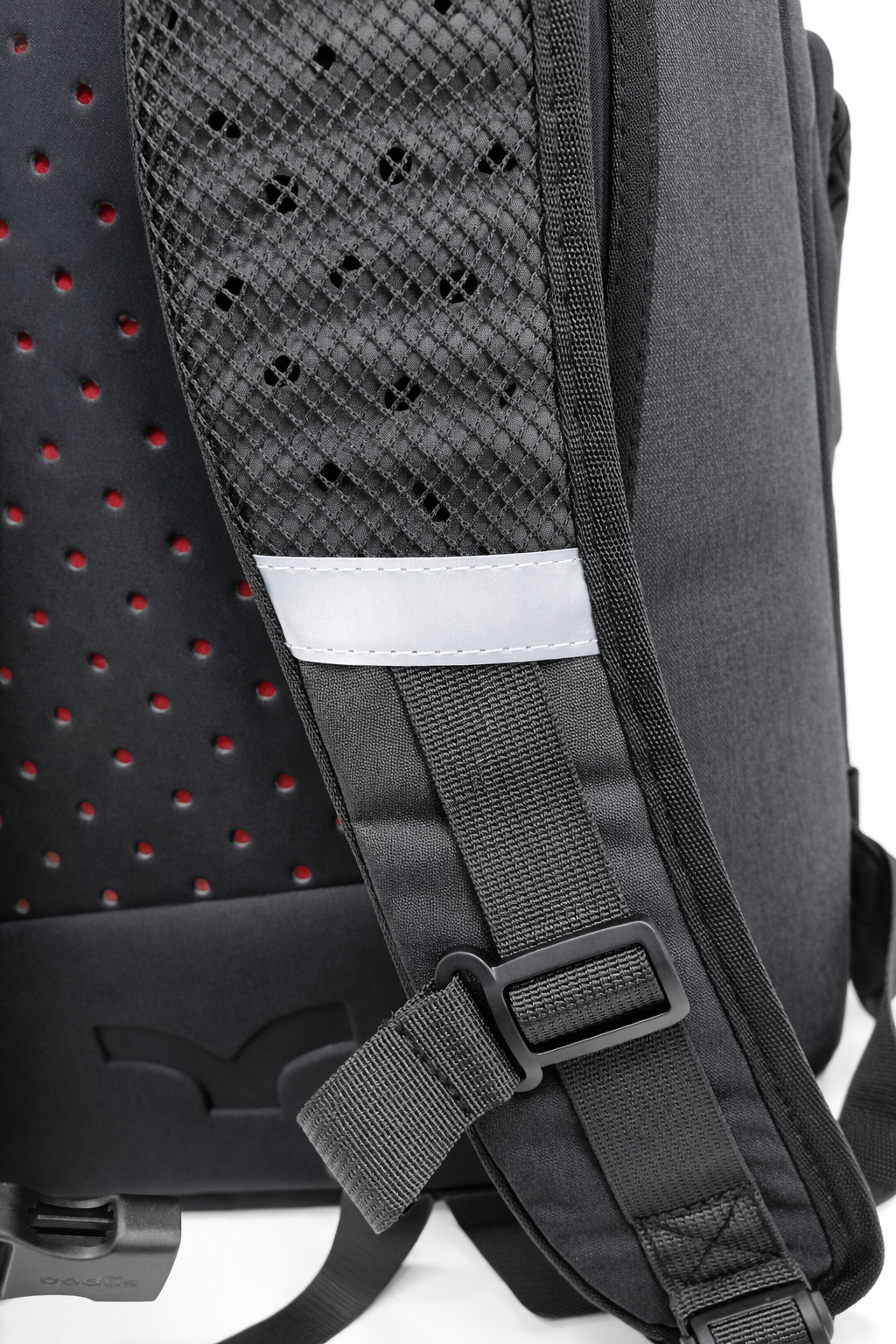 MOCHILA BADUS / PORTA LAPTOP / MODELO TRESTLES / DE 33 L / COLOR GRIS PLOMO