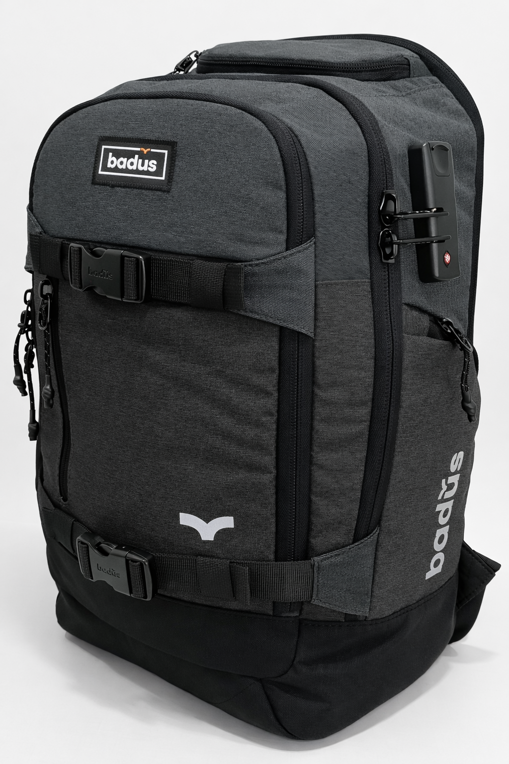 MOCHILA BADUS / PORTA LAPTOP / MODELO TRESTLES / DE 33 L / COLOR GRIS PLOMO