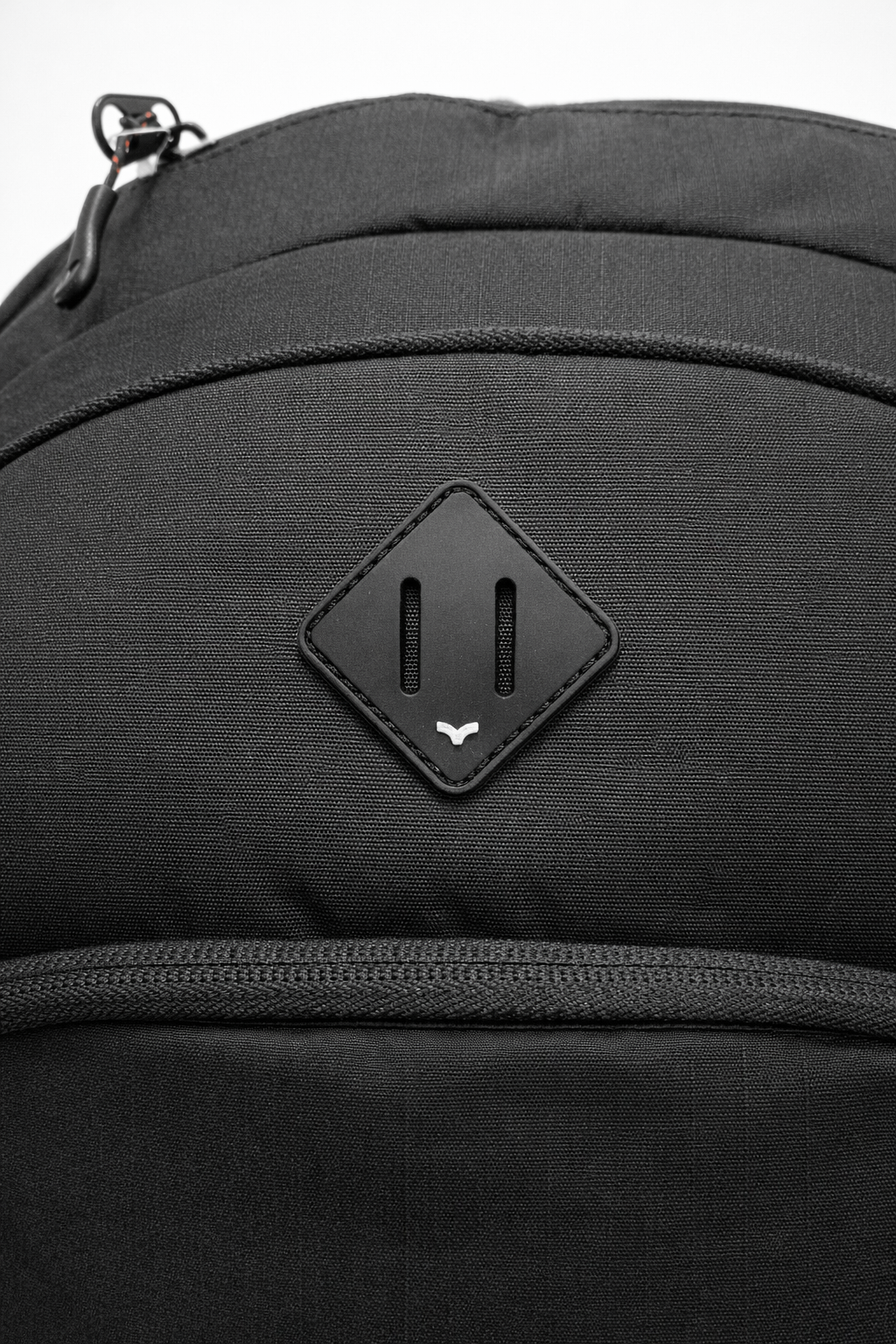MOCHILA BADUS / PORTA LAPTOP / MODELO VENICE / DE 33 L / COLOR NEGRO