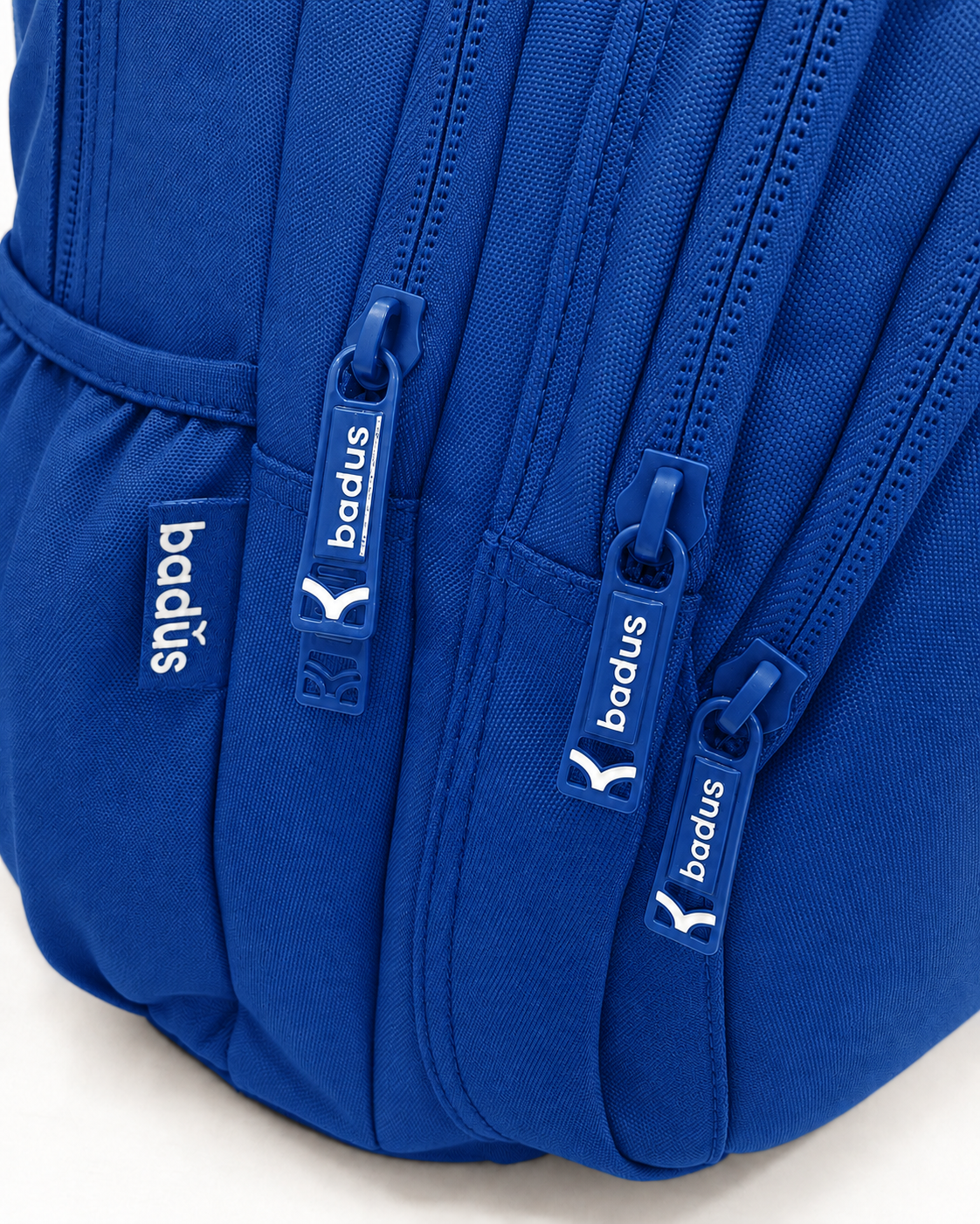 Mochila Escolar Porta Laptop Super Cool 33L – Acero | Badus Perú